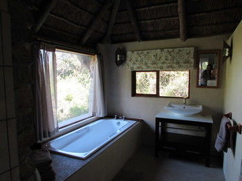 Woodbury Lodge Amakhala Game Reserve Exterior photo